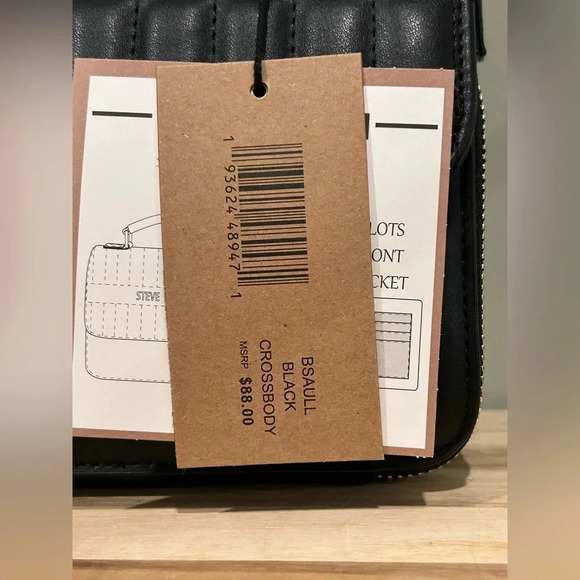 NWTS STEVE MADDEN BSAUL BLACK QUILTED CROSSBODY. MULTICOLORED LOGO STRAP. - Picture 6 of 10